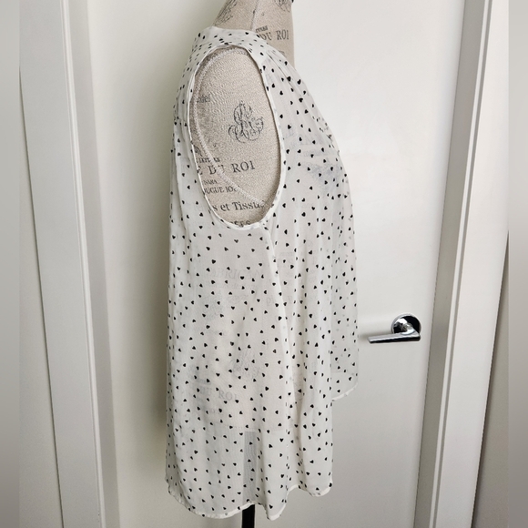 Aqua Burnout Hearts Sleeveless Blouse - Picture 7 of 11